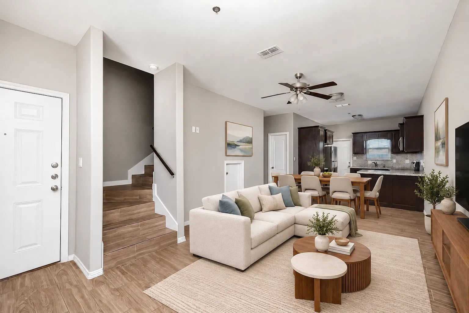 2 bed, 2.0 bath, 1050 sqft, $1,050 — Photo 2