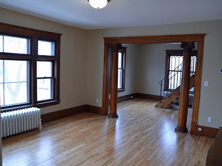 717 W 28th St — Photo 16