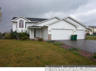 2404 Maple Ct, Buffalo, MN 55313