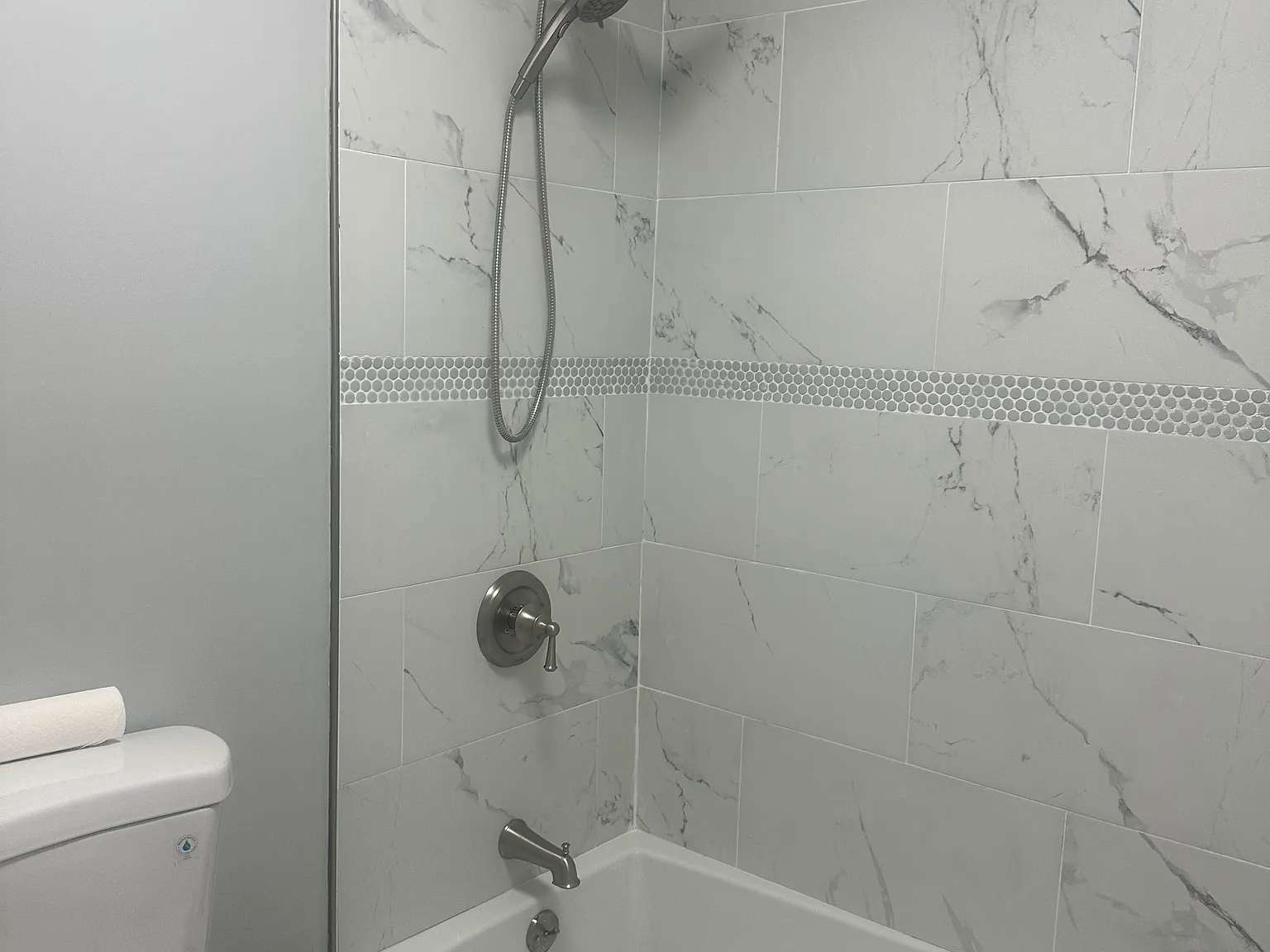 2 bed, 1.5 bath, $2,100 — Photo 2