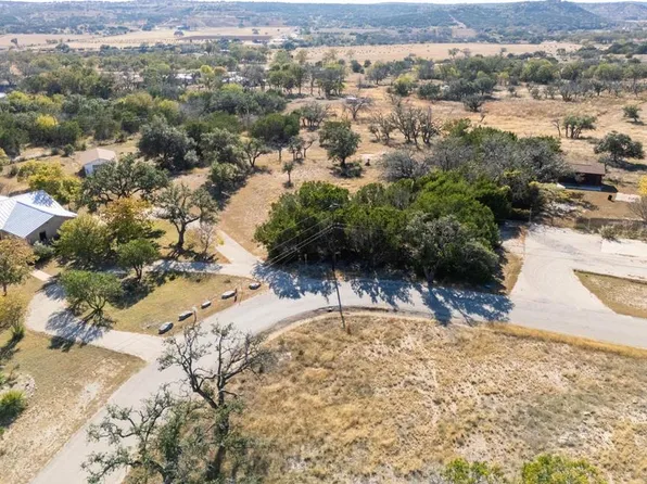 160 Roundabout Ln, Kerrville, TX 78028