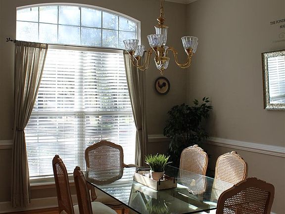5th image of 1628 Chadwick Way