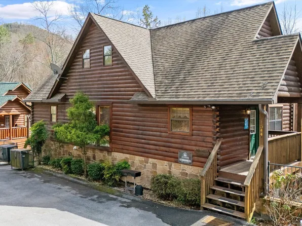1544 Boo Boos Way, Sevierville, TN 37862