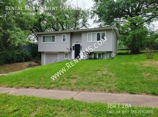 3407 SW Twilight Dr, Topeka, KS 66614