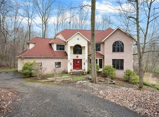 6100 Loch Lomond Ct, Solon, OH 44139
