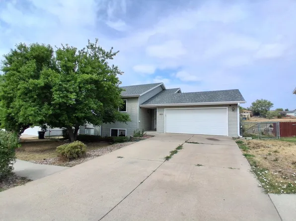 1423 Aurora Dr, Rapid City, SD 57703