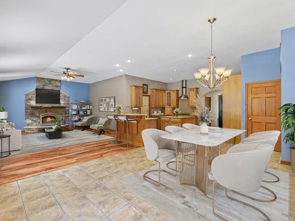 W199N11509 Rosewood AVENUE, Germantown, WI 53022