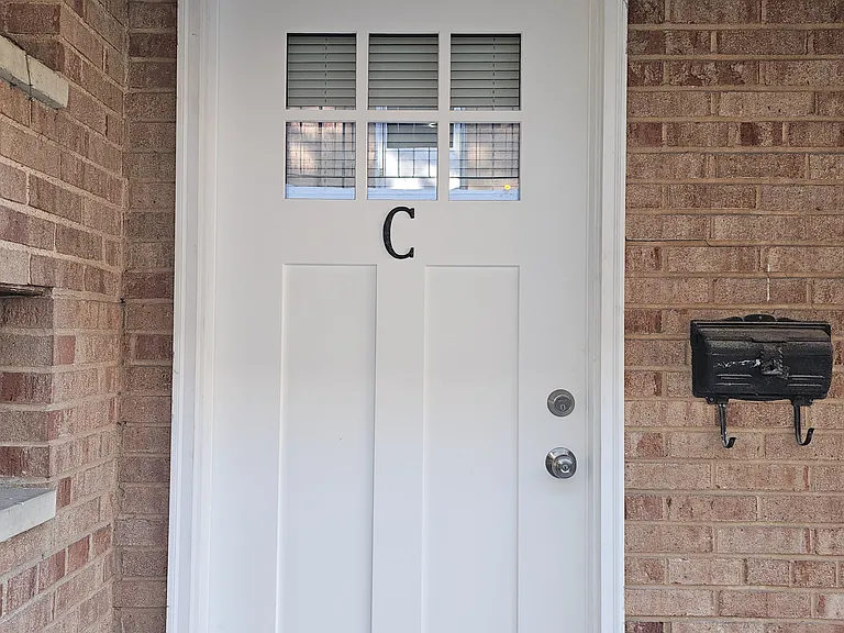 4407 Chippewa St #C — Photo 1