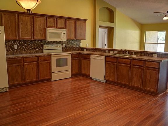 4th image of 1704 Woodmarker Ct