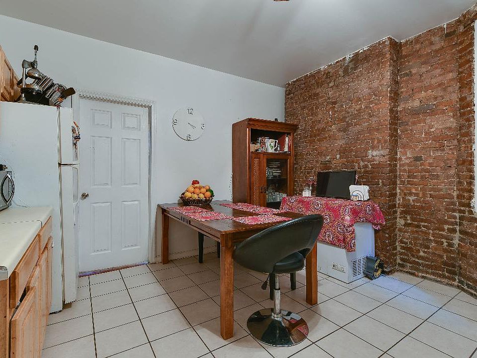 1st image of 626 E 9th St APT 2F