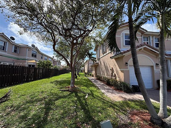 3rd image of 12404 SW 124th Path