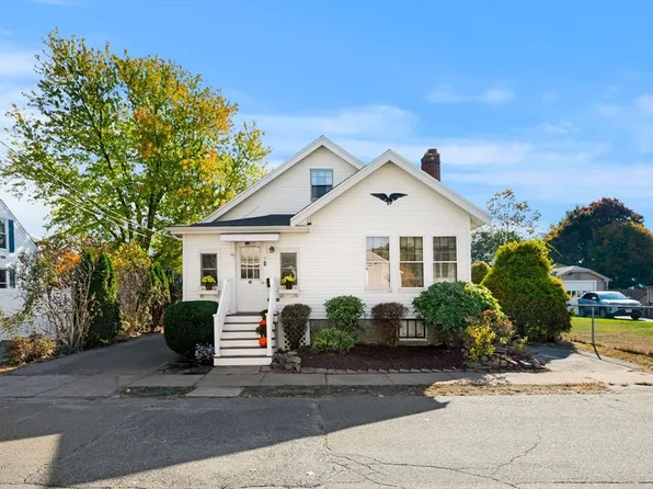 4 Welcome St, Peabody, MA 01960