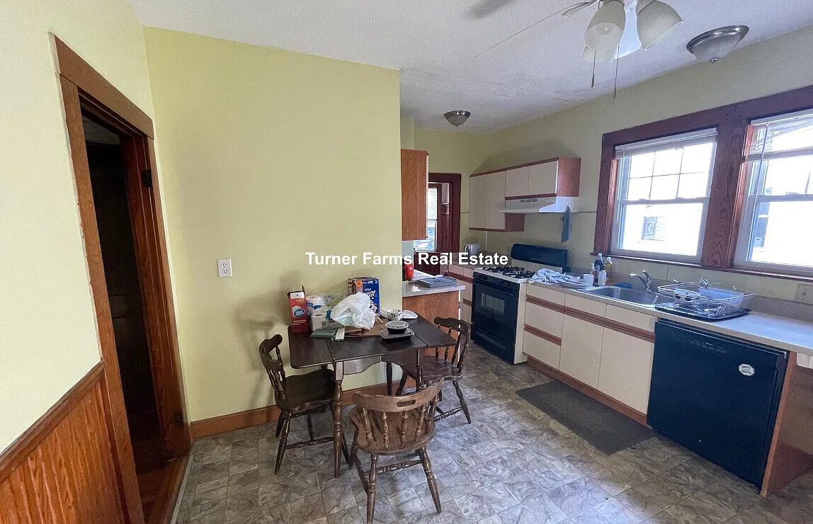 5 bed, 9999 sqft, $7,000 — Photo 3