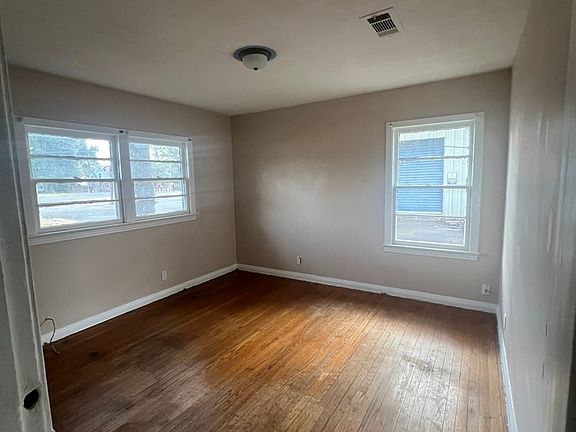 4th image of 2708 Patricia Dr