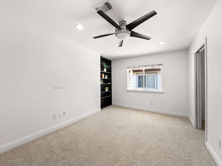 1546 Black Walnut Dr — Photo 39