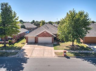 1912 NW 174th St, Edmond, OK 73003
