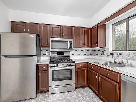 2nd image of 238 Collignon Way #2B