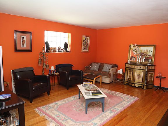 5th image of 509 Granville Ave