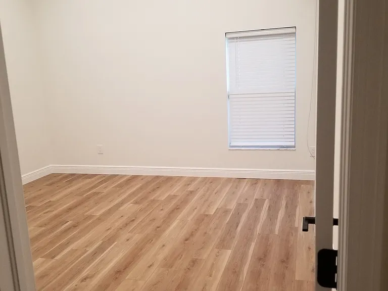 Master Bedroom p1