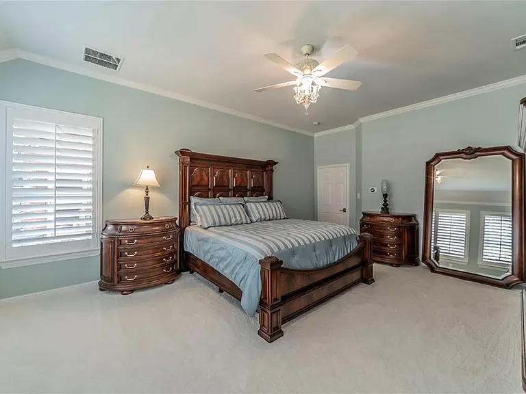 1510 Pecan Valley Ct — Photo 11