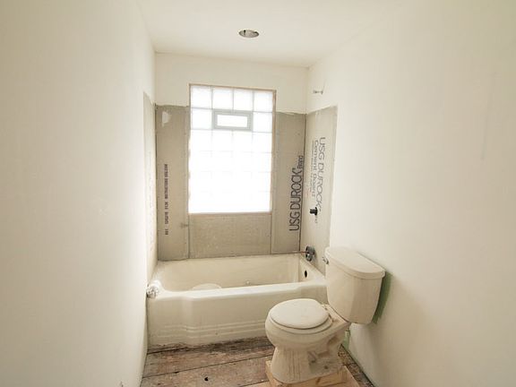 bathroom main floor