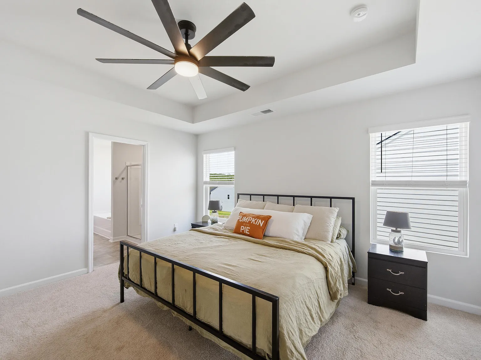 4 bed, 2.5 bath, 2176 sqft, $2,200 — Photo 4