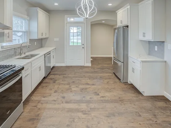 6131 N State Route 159, Edwardsville, IL 62025