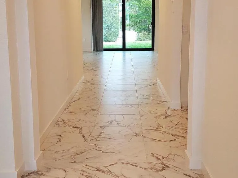 1949 NE Ocean Dunes Dr — Photo 3