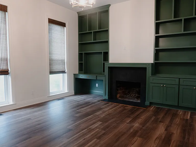 1413 Columbia St #1 — Photo 8