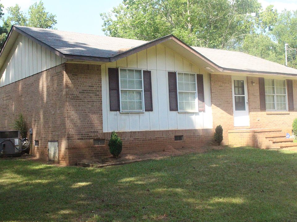 2nd image of 143 Skull Shoals Rd
