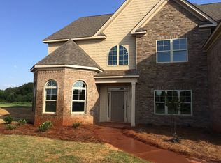 330 Grandmas Ln, Fayetteville, GA 30215