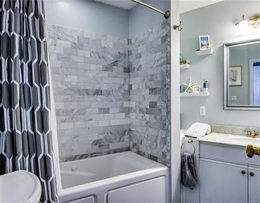 5th image of 90 Quincy Shore Dr APT 810
