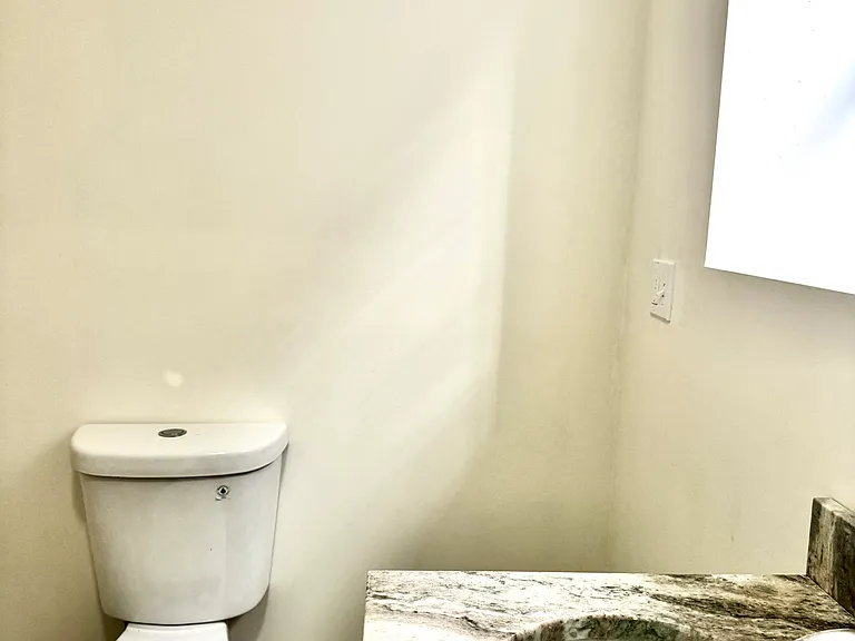 52 Zone St #1A — Photo 4