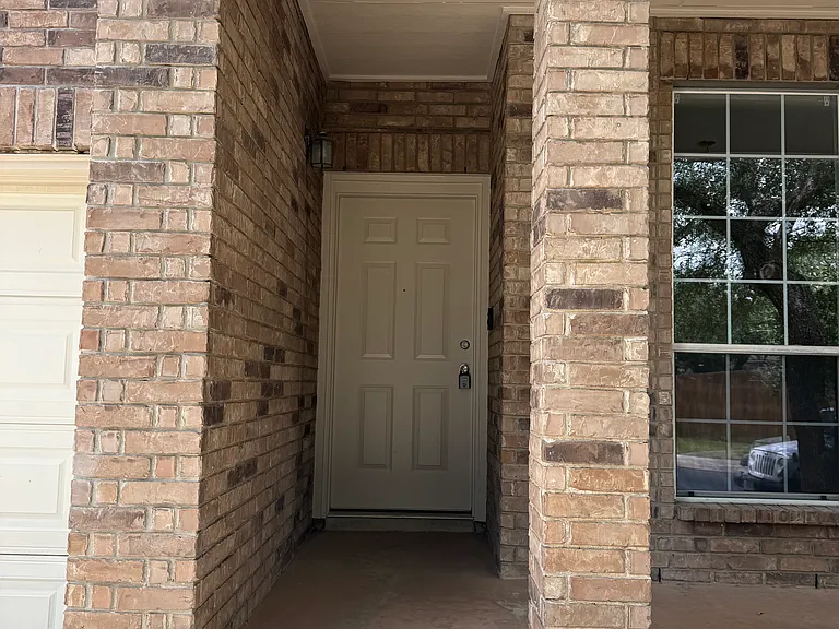 2526 Silverton Wind — Photo 12