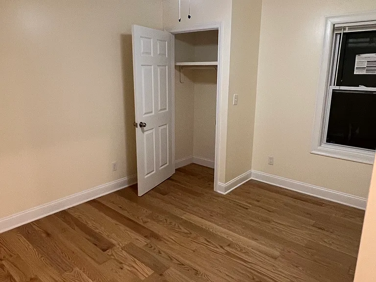 720 Main St — Photo 11