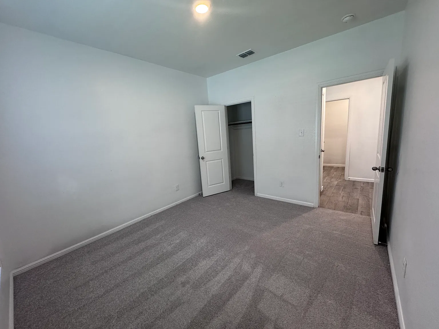 5 bed, 2146 sqft, $3,000 — Photo 4