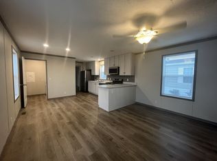 5084 W Tothill Cir #415, Sterling Heights, MI 48310