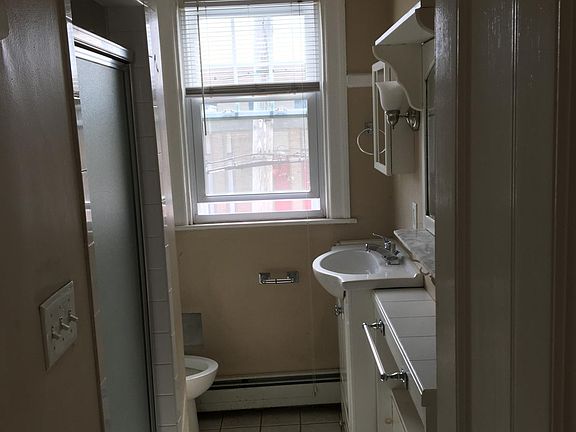 5th image of 140 Larch St Floor 2