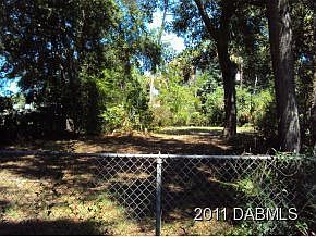 1st image of 2555 Clarendon Ave