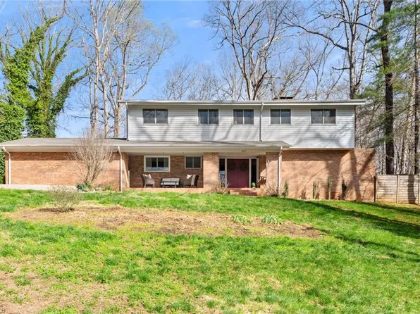 5313 Montevista Dr, Greensboro, NC 27407