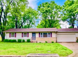 200 W Nellie Ave, Monett, MO 65708
