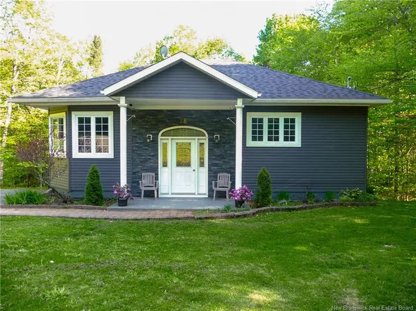 28 Mountain View Cres, Peel, NB E7L 2V8