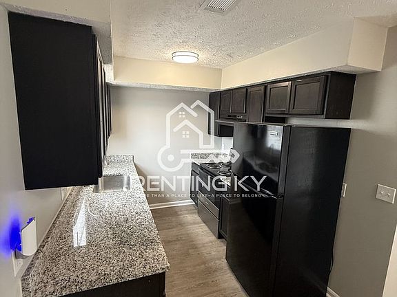 5th image of 1642 Foxhaven Dr