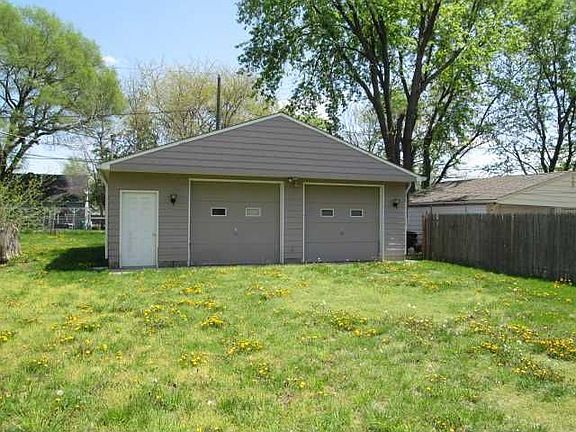 2nd image of 721 S Belleview Pl