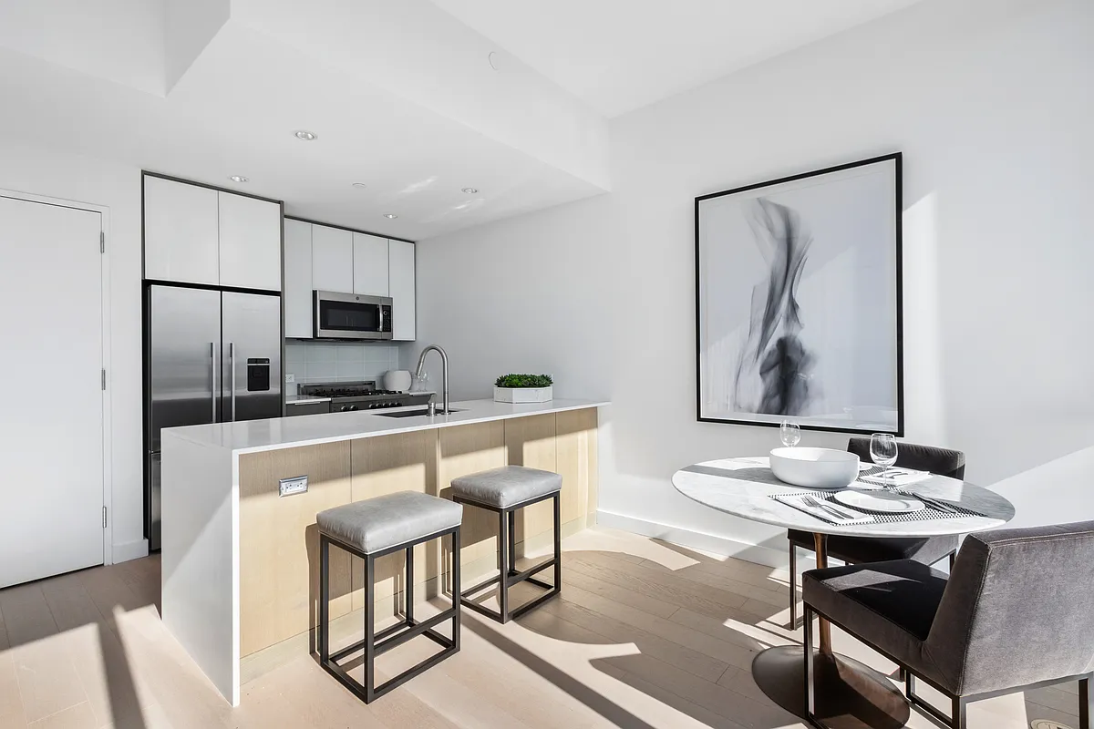 242 West 53rd Street — Photo 2
