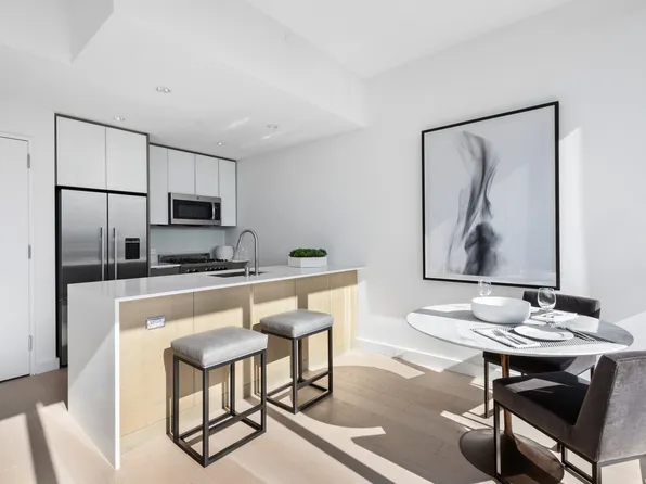 242 West 53rd Street image 4 of 18