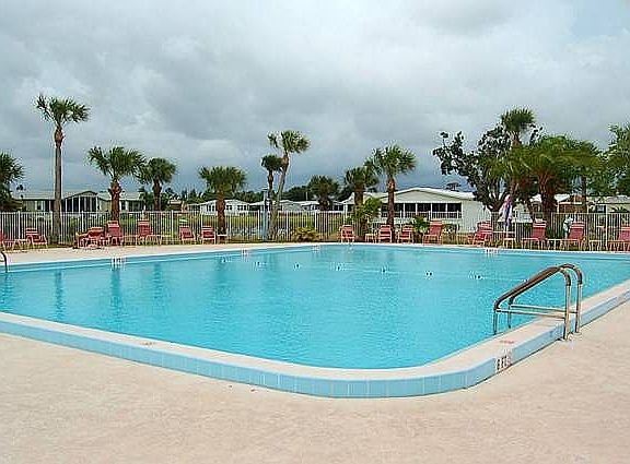3rd image of 144 Freeport Cay