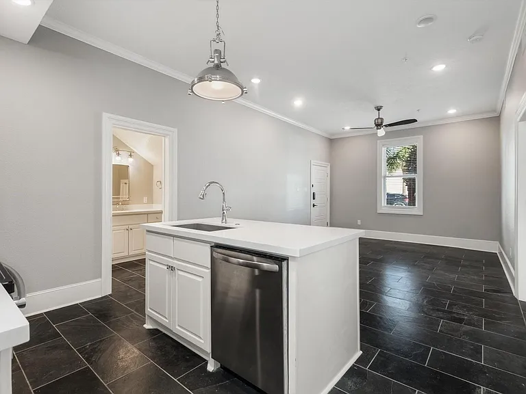 2401 Market St #101 — Photo 12