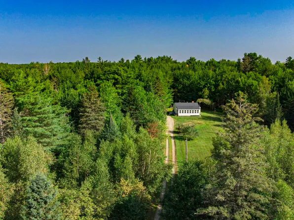 450 Station Road, Bradford, ME 04410