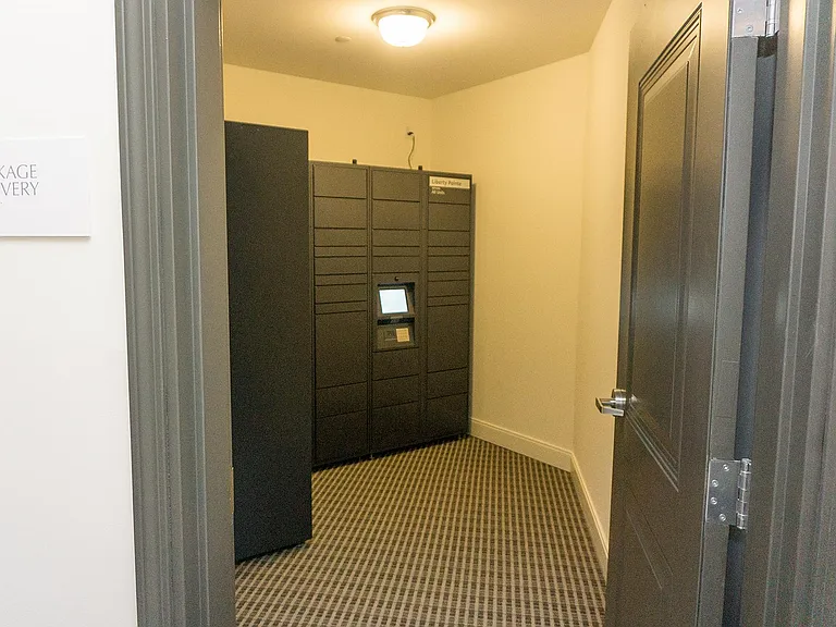 Amazon Package Hub